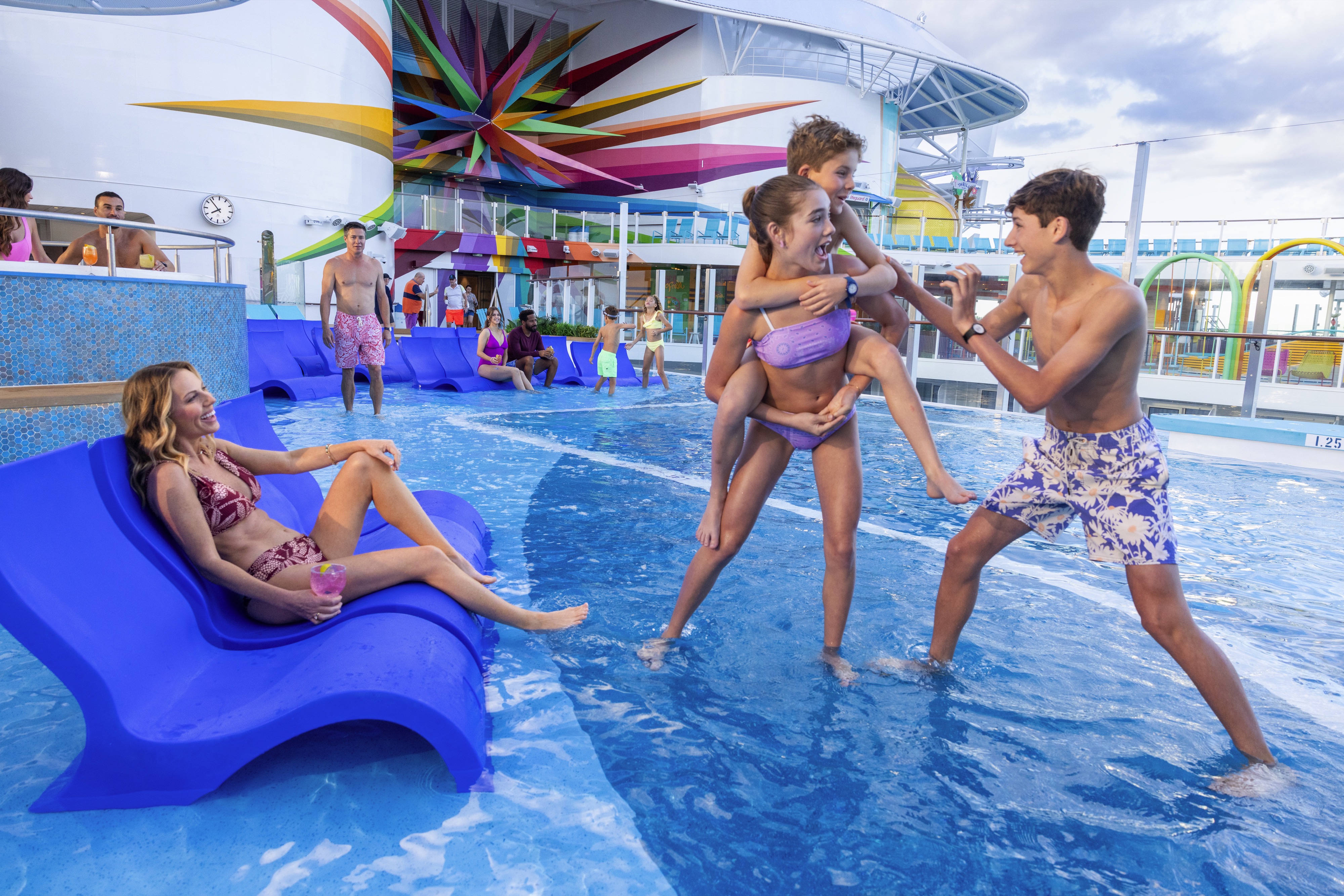 Icon of the Seas - Royal Bay